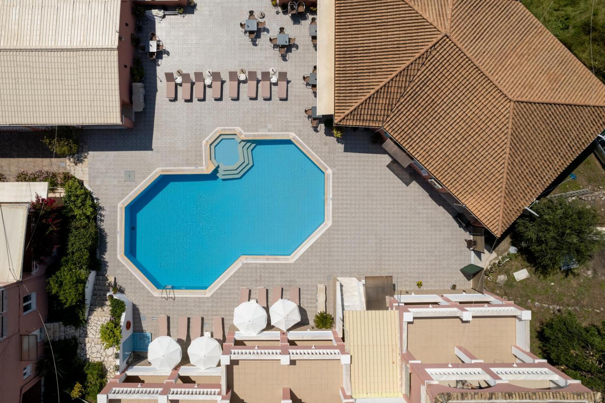 Paradiso Hotel Sea View And Pool Suites Ipsos Corfu Exterior photo